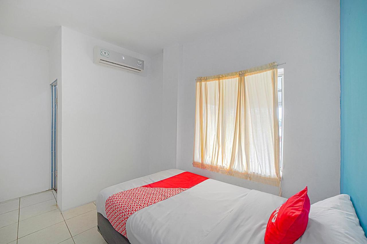 Oyo 90637 Rumah Ni Karo Medan Eksteriør bilde