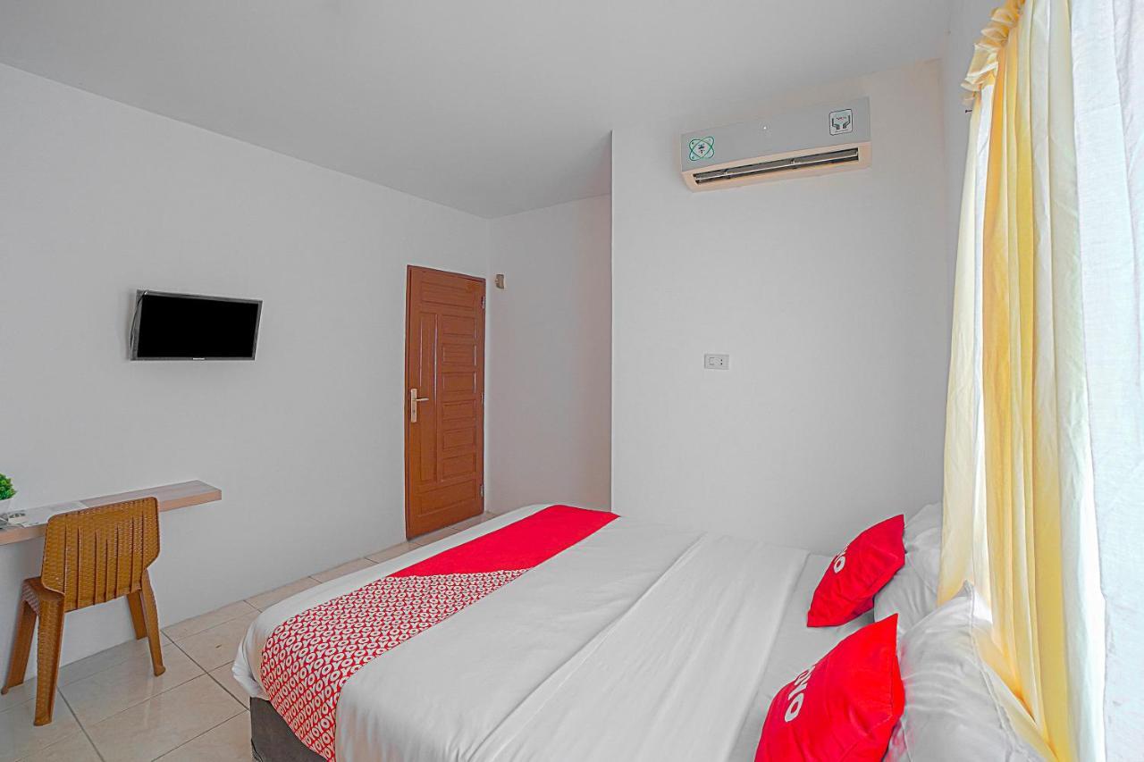 Oyo 90637 Rumah Ni Karo Medan Eksteriør bilde